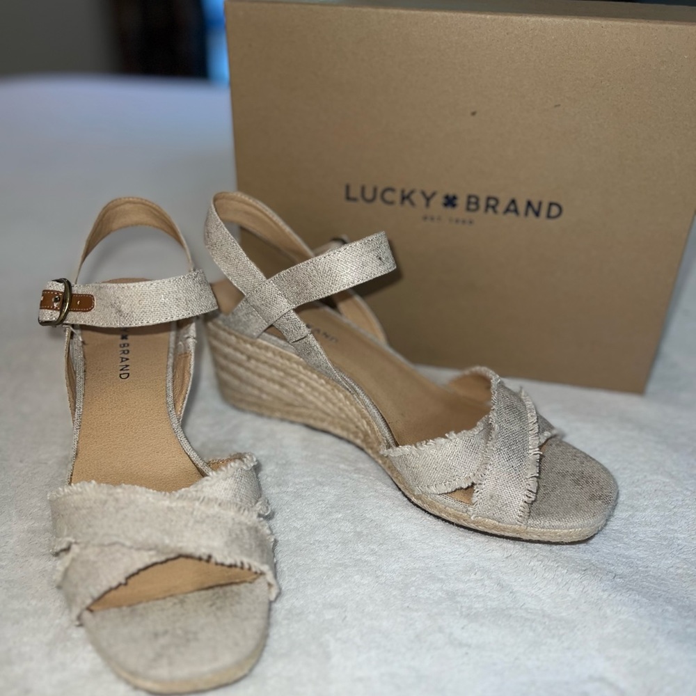 Lucky Brand Women's Cream Wedge Sandals